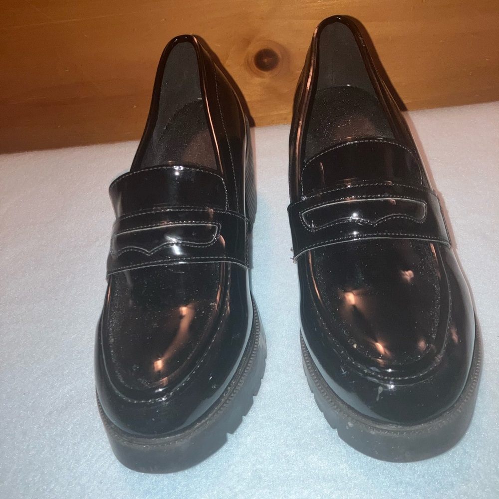 Beautiful Black Patent Loafer Style Shoes, Size 37 (Women’s Size 6.5)